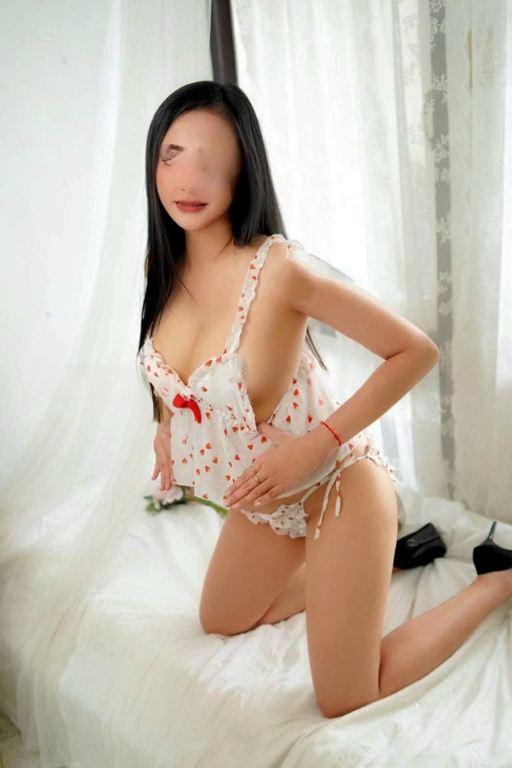 🔥🍌🫦💦 🍀Erika🥰💕🍀 A Lovely And Kind Girl From Thailand. She Lives In Aalborg. for The Next 5 Days, She Not Only Offers Excellent Massages 🫦🍌💦 But Also Ot