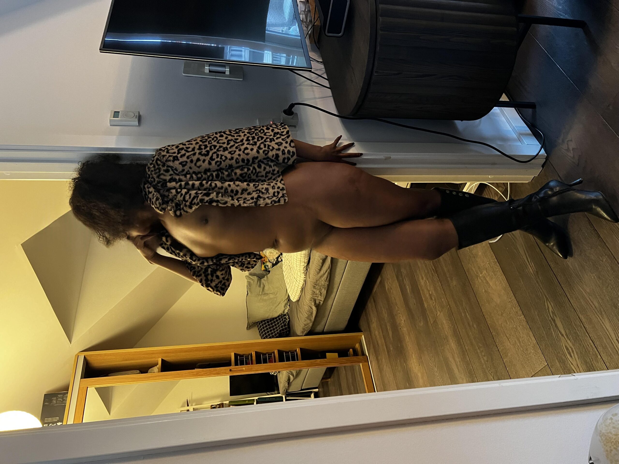 DARK Sugarbabe, Private And Secret DARK Girlfriend To HOT And Naughty SUGARDATES