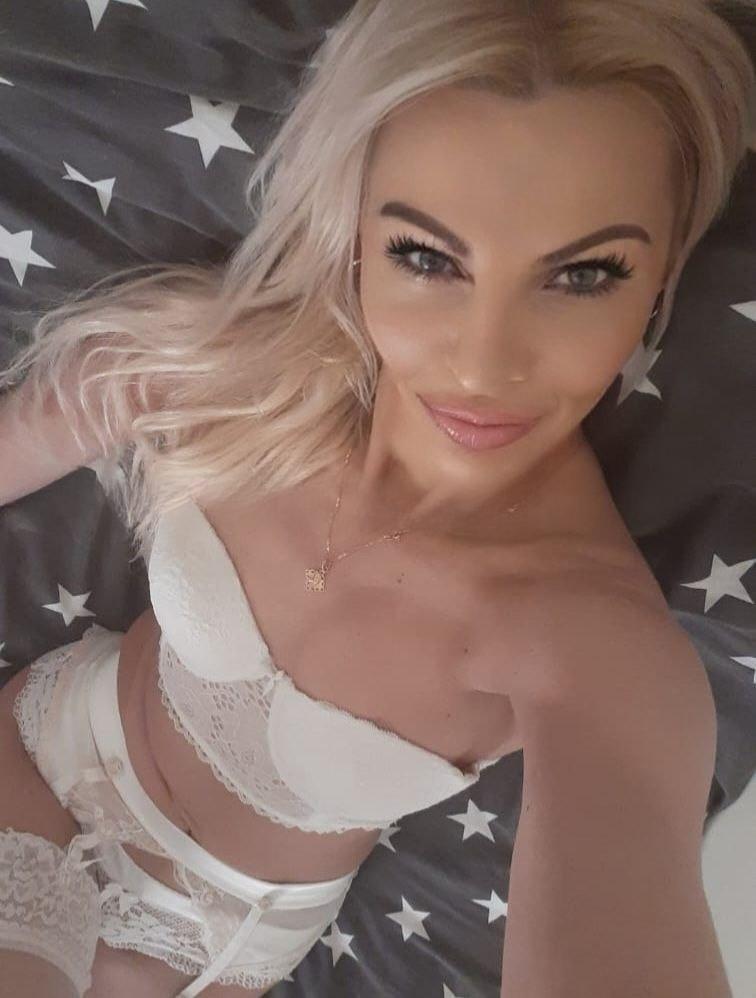 NEW YOUNG SCARLET PRIVAT 🩵Kontakt Whatsapp 52 82 79 20🩵 HI Aalborg 😃