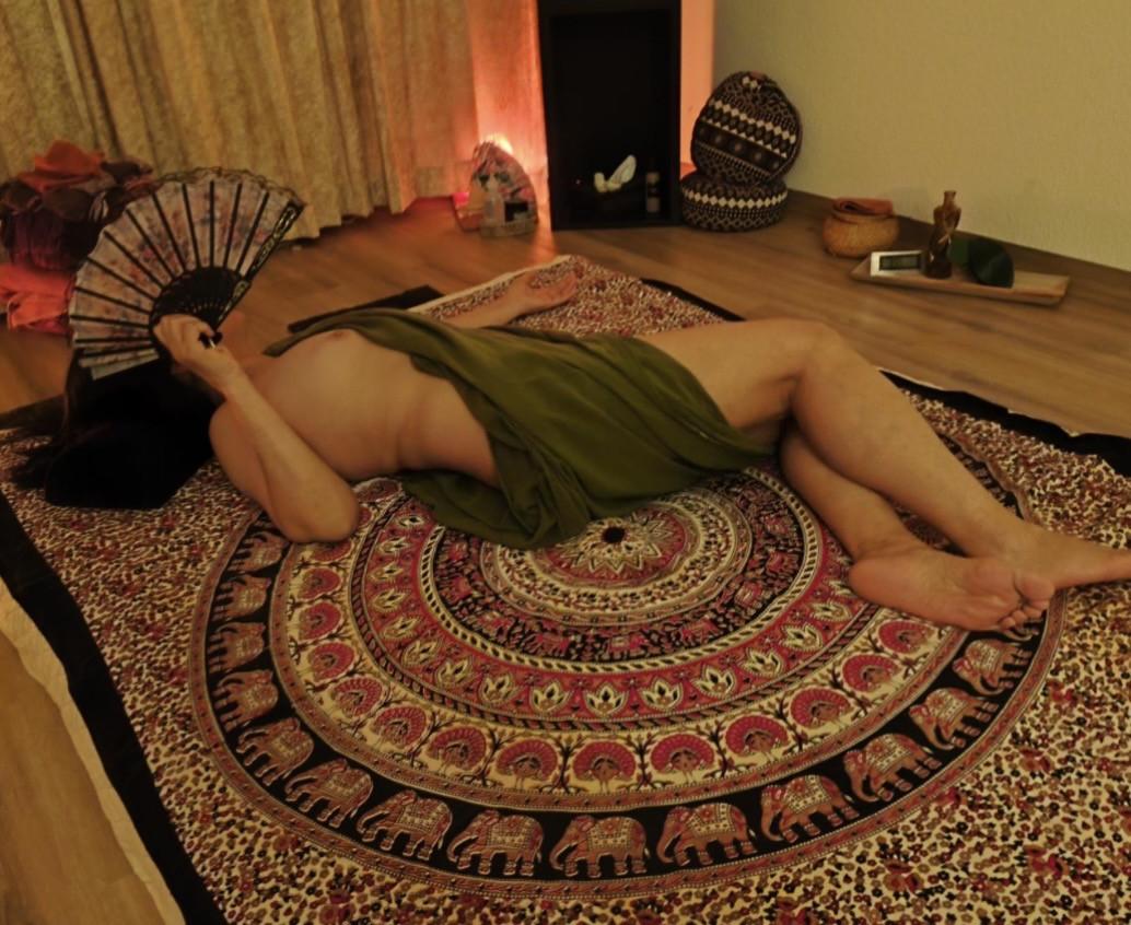 Charlottenlund-København Tantra Massage Kira Oplev en Intim og Afslappende Tantra-Massage hos Mig Tlf 50357128
