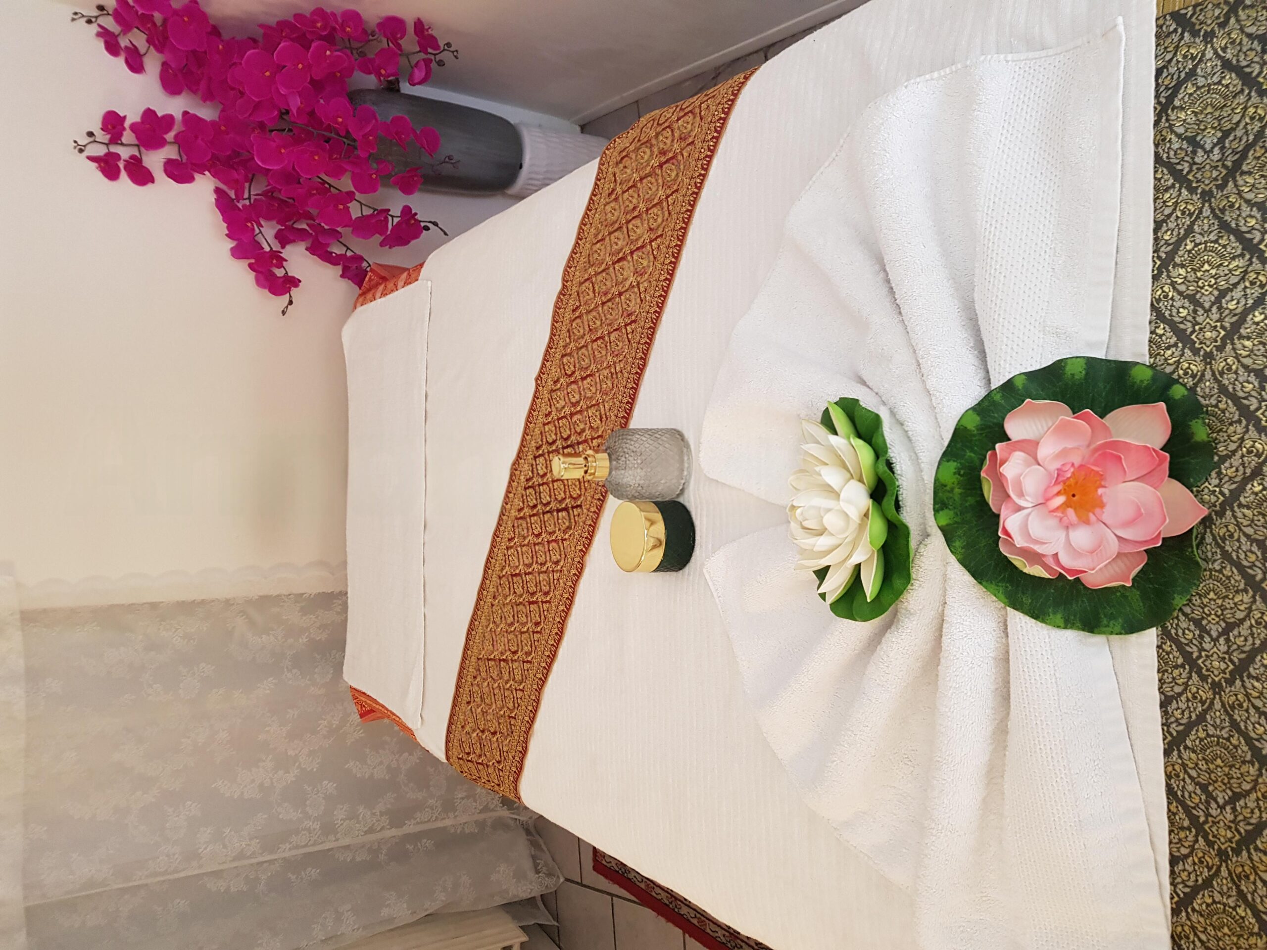 Tong Thai Massage. Nørresunby 2 Massører Åben Kl.10.00-18.30 Idag.Tlf.91949559.