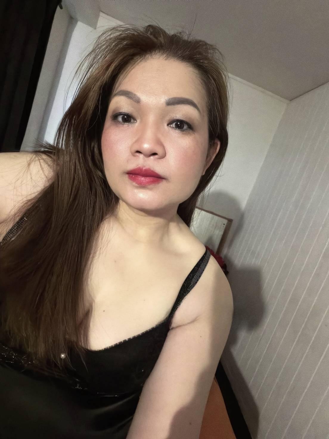 Sherine 🥰🇹🇭 New Sweet And Sexy Girl 👉 IN LEM .🥳🎉 Real Pictures 💯% L’m Good Service Professional Massage And Hot Sex 🫦🫦🥰❤️ Make You Happy at The Same T