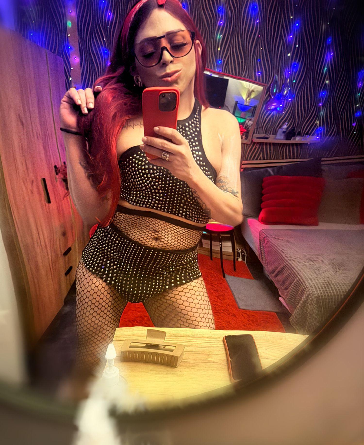 Miss Kate White Erotic And Dominant Sex