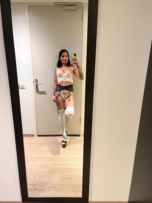 Beatris New In Town Escort Party Girl