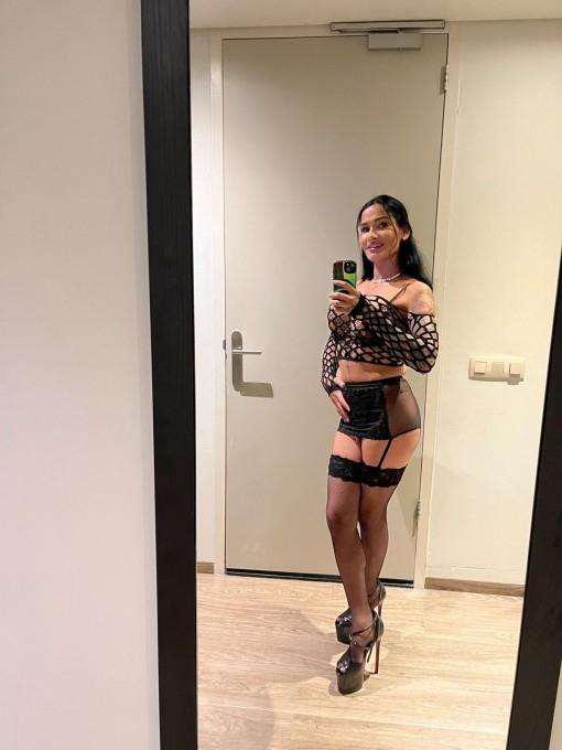 Beatris New In Town Escort Party Girl